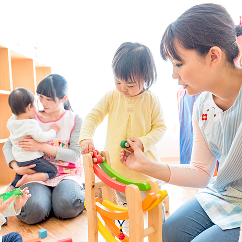 保育士がやりがいのある職場環境を提供いたします。